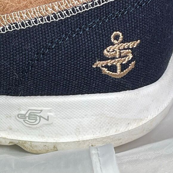 Skechers size 9.5 Woman’s GOwalk Lite- Isla boat shoes canvas leather - Picture 3 of 10